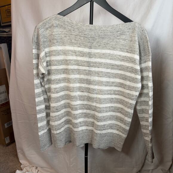 Banana Republic womens linen gray white stripe boatneck sweater. Size M nautical - Picture 5 of 5